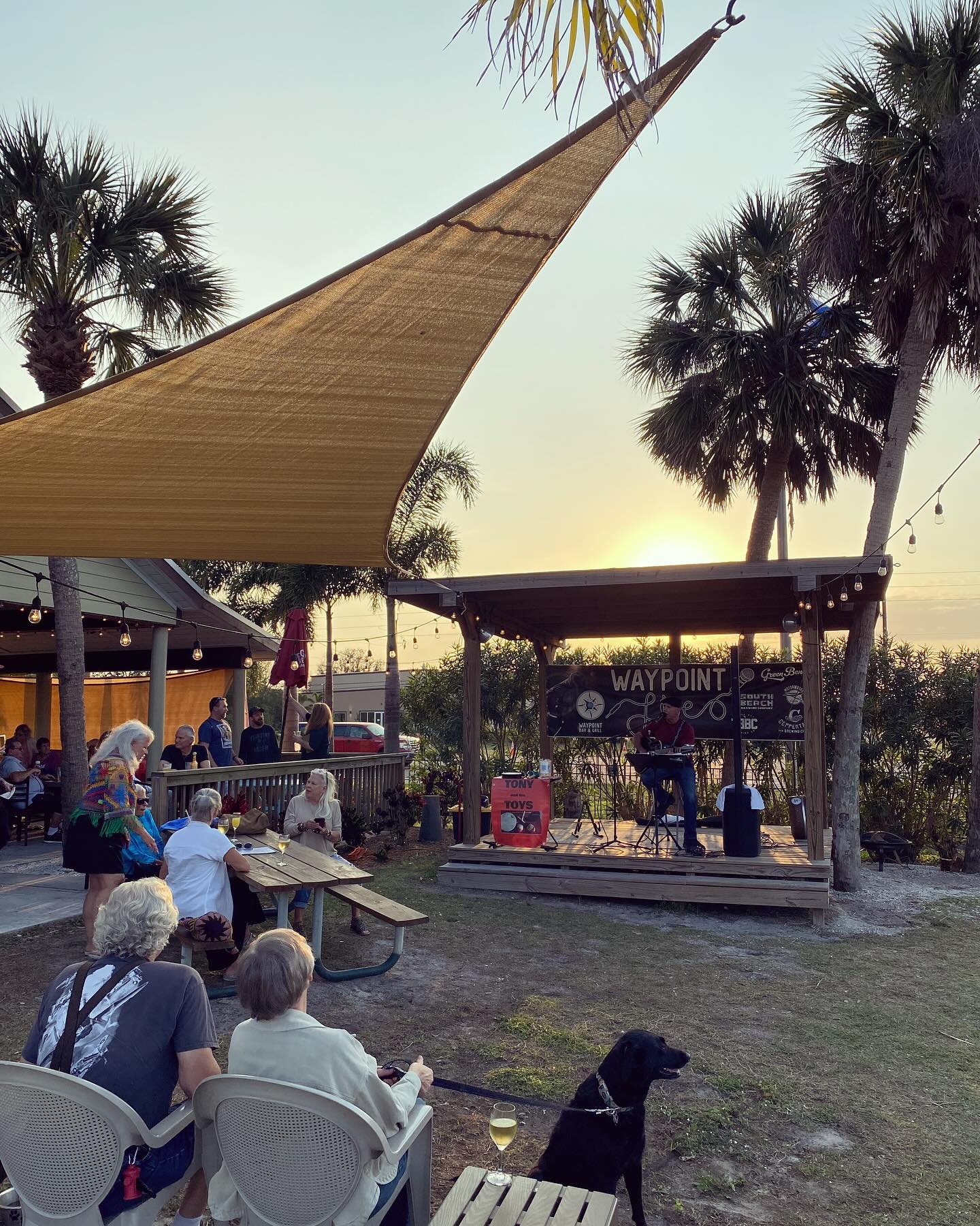 Craving good food and great music?  Just 10 minutes from Coasterra, @waypoint27north is your go-to local favorite! Enjoy live tunes, crispy fish and chips, or a flavorful specialty rice bowl—perfect for a relaxed night out with friends or family. 📸 Photo by @waypoint27north Dive into the menu ️ Waypoint27north.com #Coasterra #ManateeCounty #ManateeCountyRealEstate #Florida #PalmettoRealEstate #PalmettoFlorida #PalmettoFloridaRealEstate